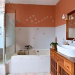 Дом отдыха Spacieux Et Chaleureux 8p, Route Des Vins